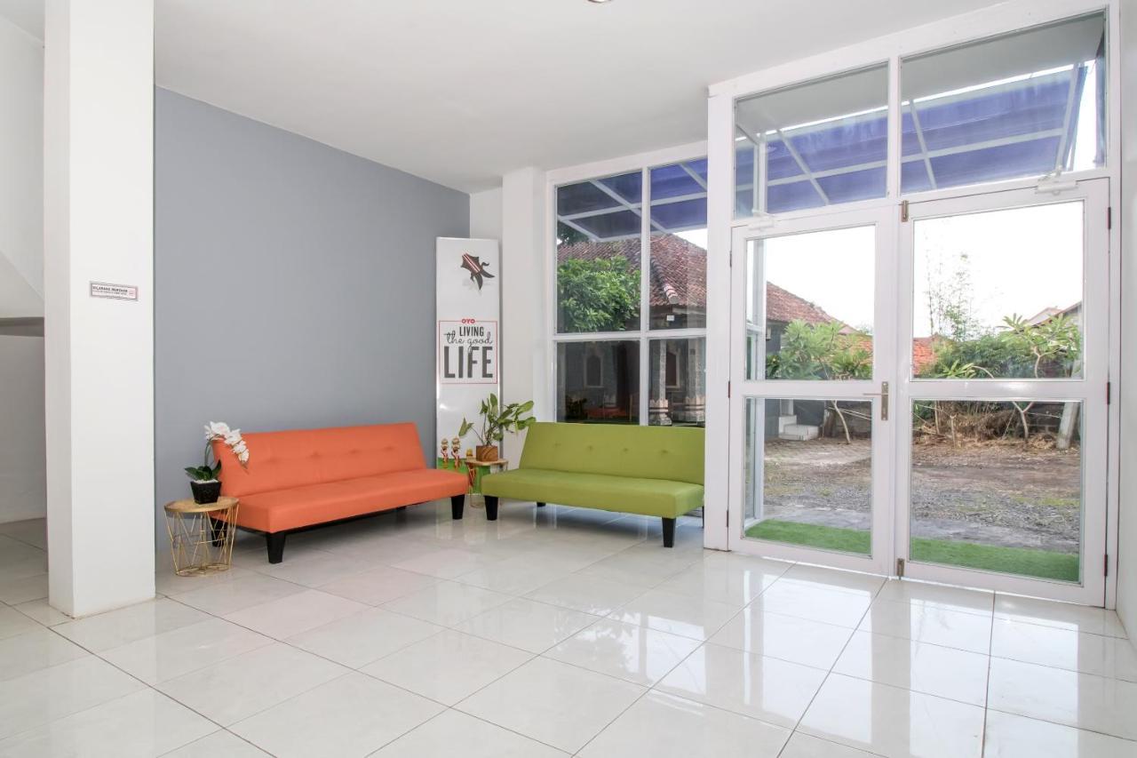 Oyo 2270 Hotel Taman Wirama Dempassar Exterior foto